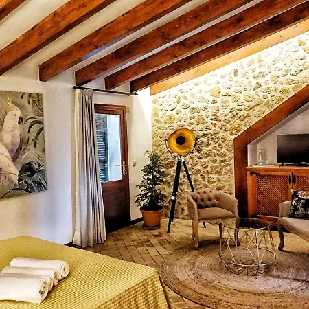 Petit - Turismo De Interior Caimari
